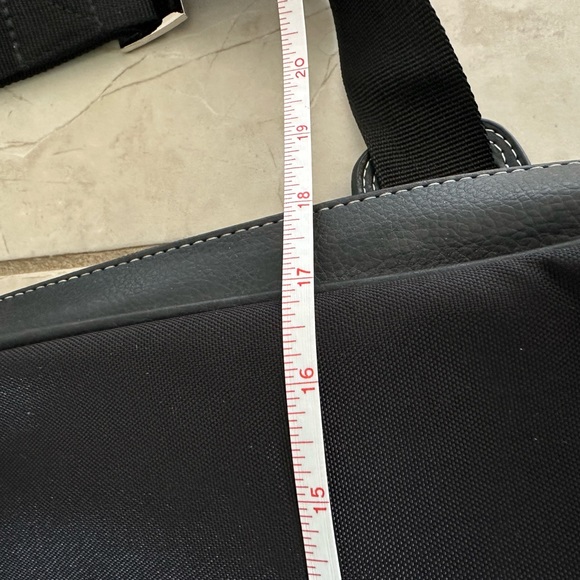 TARGUS Laptop Bag - Picture 12 of 13